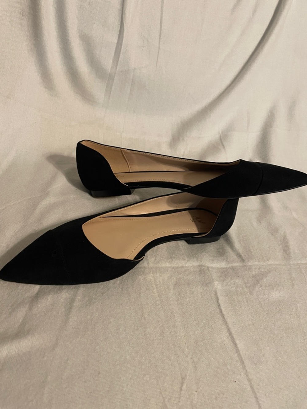 H&M Black Pointed D'Orsay Flats - Picture 2 of 8